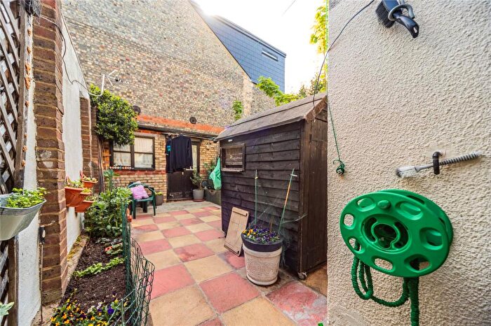 3 Bedroom Terraced House For Sale In Avenue Road, London, N15