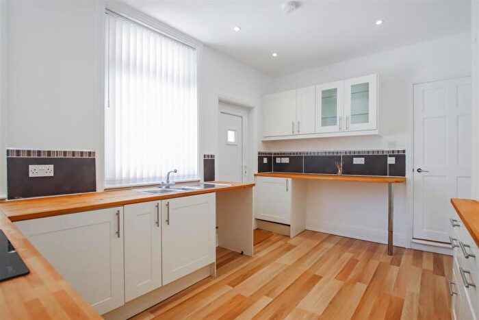 3 Bedroom Terraced House To Rent In Elleray Road, Salford, M6