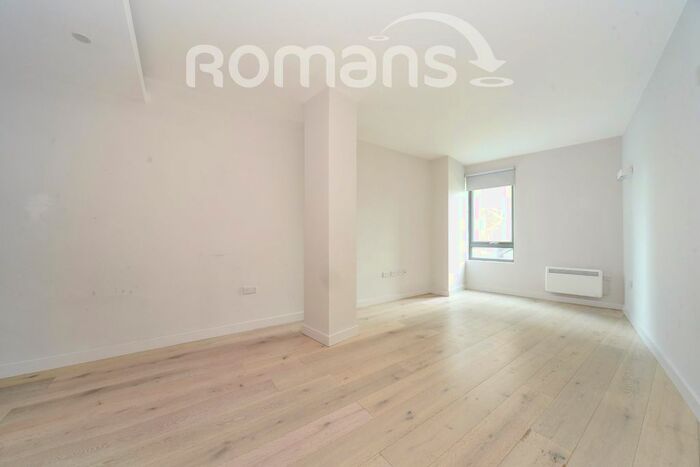 2 Bedroom Flat To Rent In Wokingham Road, Binfield, Bracknell, RG42