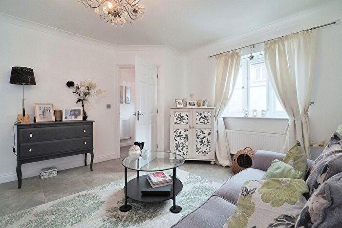 3 Bedroom End Of Terrace House For Sale In Kilford Close, Amesbury, Salisbury, SP4