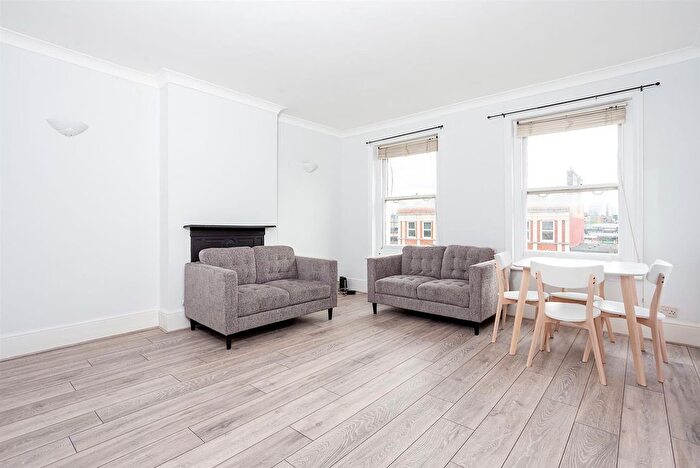 3 Bedroom Flat To Rent In Hampstead Road, London, NW1