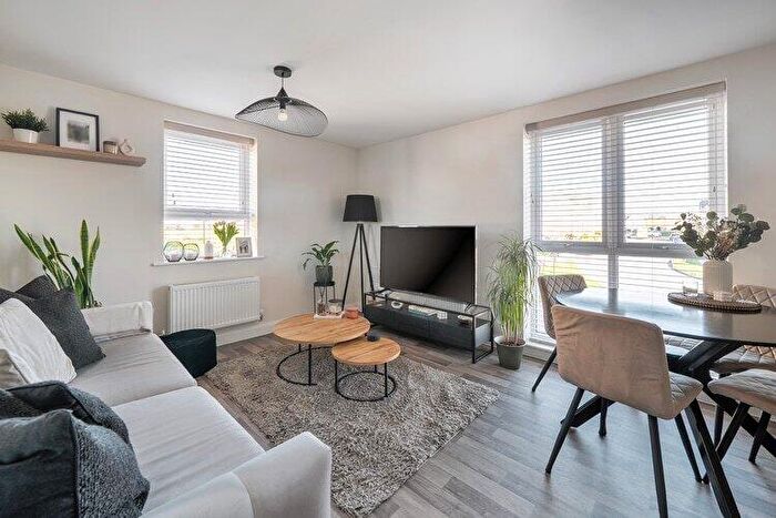 2 Bedroom Flat For Sale In Cranwell Crescent, Milton Keynes, Buckinghamshire, MK17