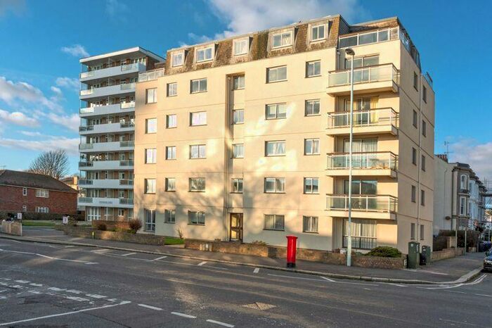 2 Bedroom Apartment To Rent In Brighton Road, Worthing, BN11