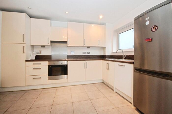 3 Bedroom Apartment To Rent In Talbot Close, Mitcham, CR4