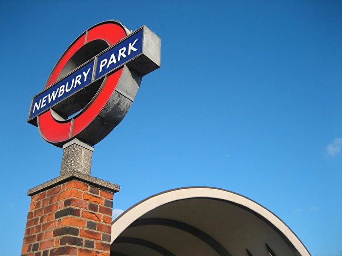 1 Bedroom Flat To Rent In Eastern Avenue, Ilford, IG2