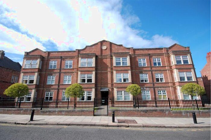 2 Bedroom Flat To Rent In Hawthorn Court, Hawthorn Road, Gosforth, Newcastle Upon Tyne, NE3