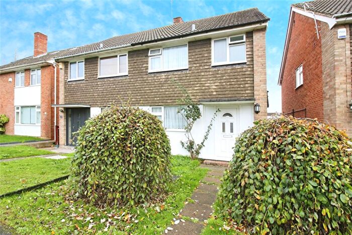 3 Bedroom Semi-Detached House For Sale In Greencroft Gardens, Calcot, Reading, RG30