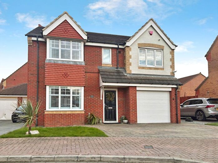 4 Bedroom Detached House For Sale In Strathmore Gardens, South Shields, NE34
