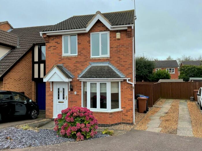3 Bedroom End Of Terrace House To Rent In Aldwell Close, Wootton, Northampton, NN4