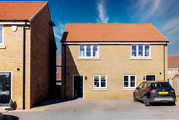 2 Bedroom Semi-Detached House For Sale In Sandgate Close, Scartho Top, Grimsby, DN33