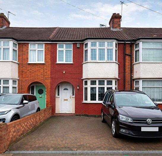 4 Bedroom Terraced House To Rent In Leybourne Road, Kingsbury, NW9