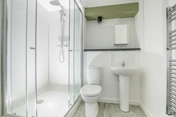 1 Bedroom Flat To Rent In Riverside Place, Kendal, LA9