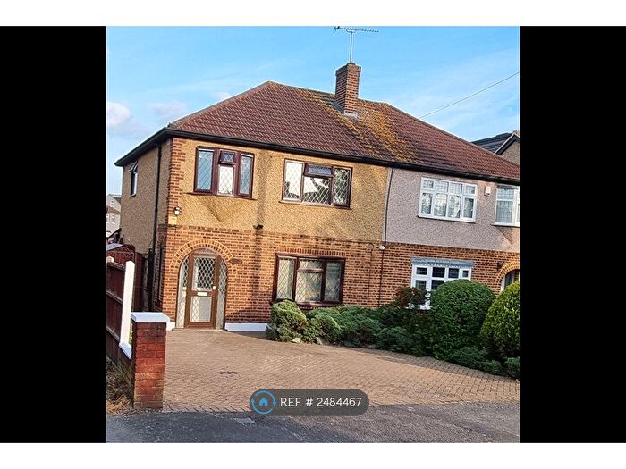 3 Bedroom Semi-Detached House To Rent In Havering Road, Romford, RM1