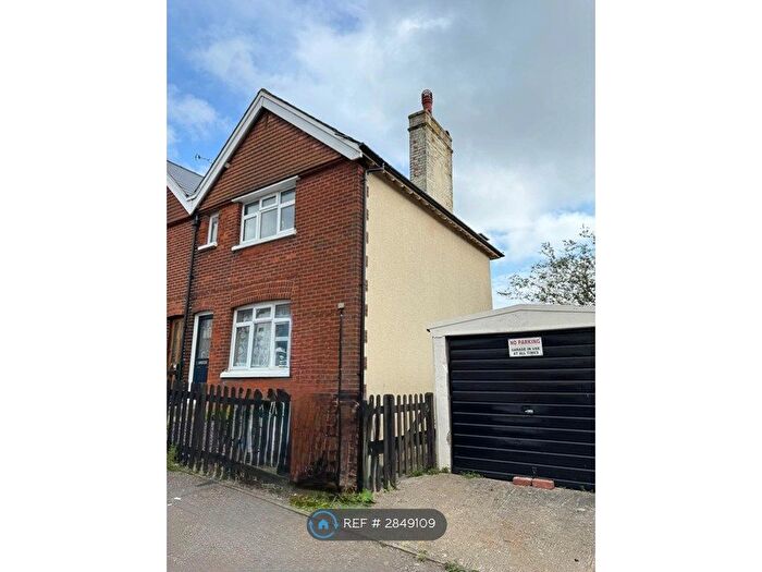 3 Bedroom Semi Detached House To Rent In Stirling Road, Ashford, TN24