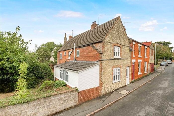 2 Bedroom End Of Terrace House For Sale In Mile Street, Bozeat, NN29