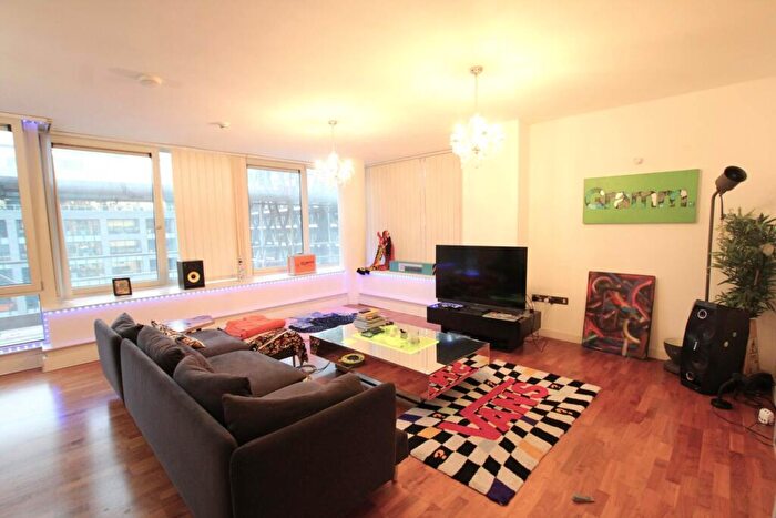2 Bedroom Apartment To Rent In Leftbank, Manchester, M3