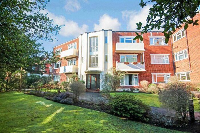 2 Bedroom Apartment To Rent In Portarlington Road, Bournemouth, Dorset, BH4