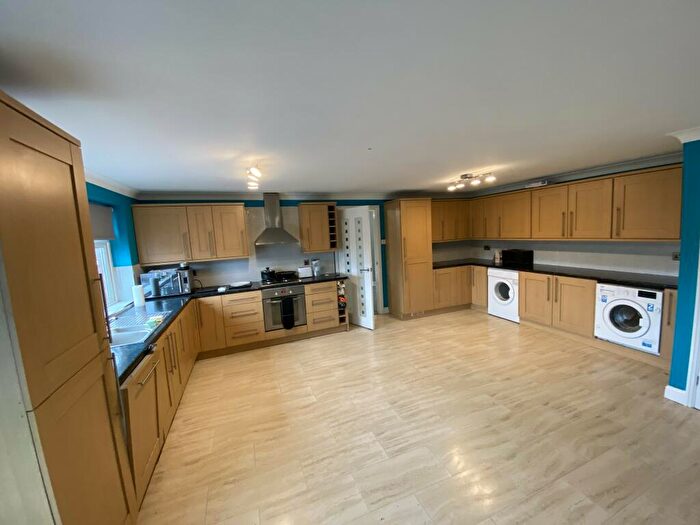 2 Bedroom Flat To Rent In North Street, Barrow Upon Soar, Leicestershire, LE12
