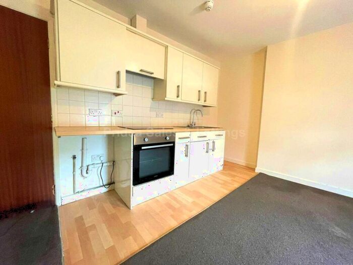 1 Bedroom Flat To Rent In High Street, Lincoln, LN5