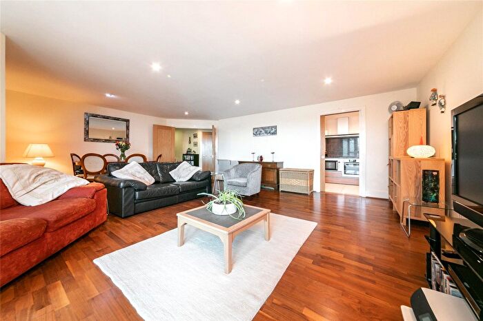 2 Bedroom Flat To Rent In St. George Wharf, London, SW8