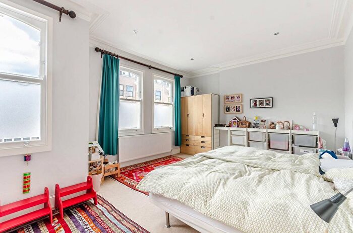 3 Bedroom Terraced House To Rent In Chesilton Road, Munster Village, London, SW6