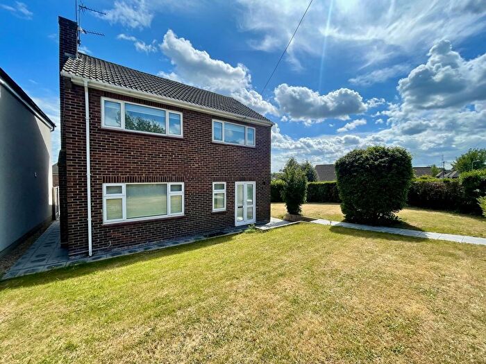 4 Bedroom Terraced House To Rent In Tennyson Walk, Painters Ash, DA11