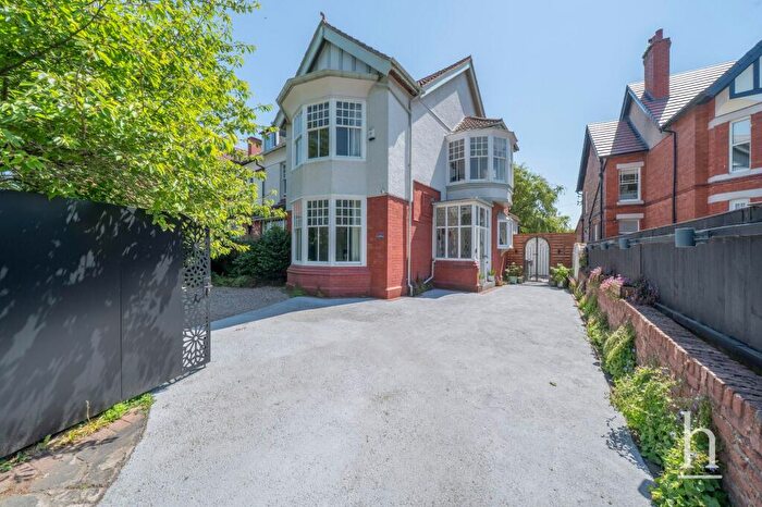 5 Bedroom Semi-Detached House For Sale In Birkenhead Road, Meols, CH47