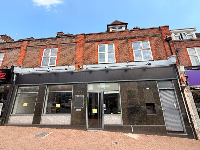 3 Bedroom Flat For Sale In Bridge Street, Pinner, HA5