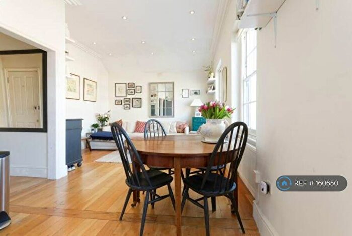 3 Bedroom Flat To Rent In Consort Road, London, SE15