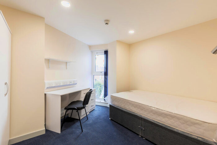 1 Bedroom Apartment To Rent In Fawcett Road, Southsea, PO4