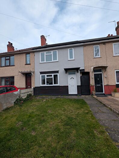 3 Bedroom House To Rent In The Parade, Cradley Heath, B64