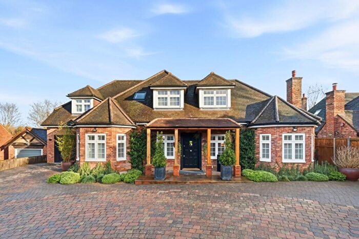 6 Bedroom Detached House For Sale In The Gallop, Sutton, SM2