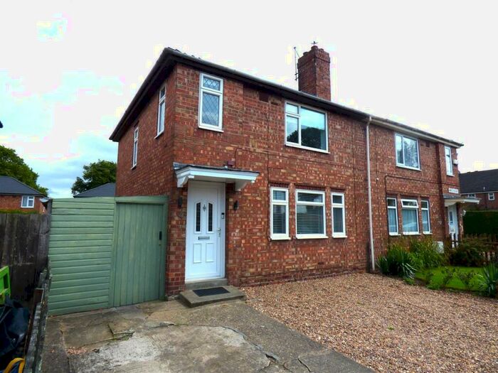 3 Bedroom Terraced House To Rent In Kings Square, Beverley, East Yorkshire, HU17