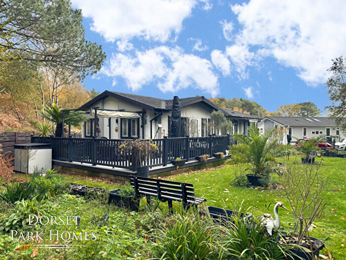 2 Bedroom Park Home For Sale In Regency Heights, Blandford Road North, Beacon Hill, Poole, BH16