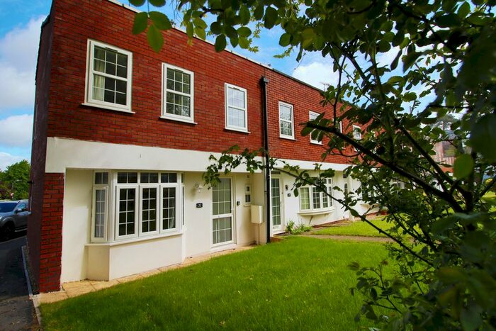 5 Bedroom Detached House To Rent In Hobhouse, Hobhouse Close, Henleaze, Bristol, BS9