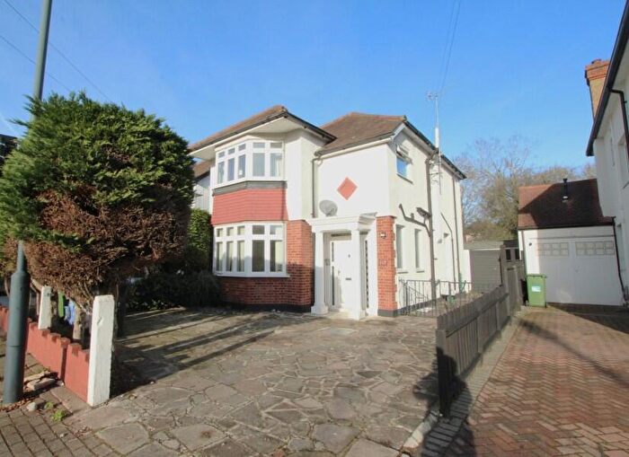 4 Bedroom Semi Detached House To Rent In Draycott Avenue, Kenton, HA3