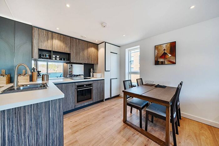 2 Bedroom Flat To Rent In Conington Road, Deptford, London, SE13