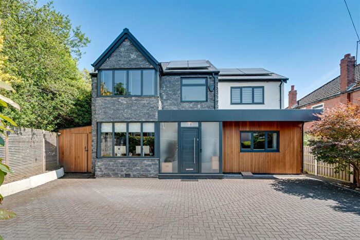 6 Bedroom Detached House For Sale In Gledhow Wood Grove, Roundhay, LS8