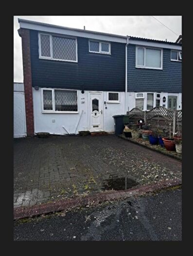 3 Bedroom Semi Detached House To Rent In Wayside, Marston Green, B37