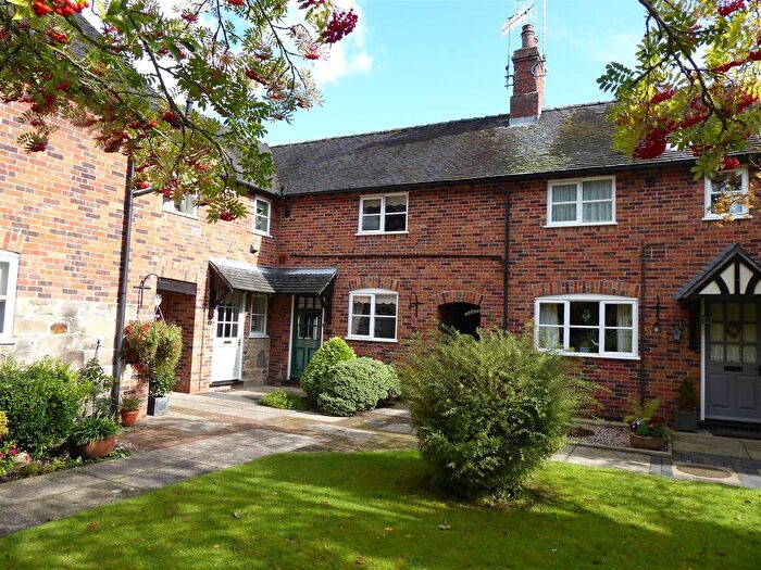 2 Bedroom Town House To Rent In Castle Mews, Melbourne, Derby, DE73