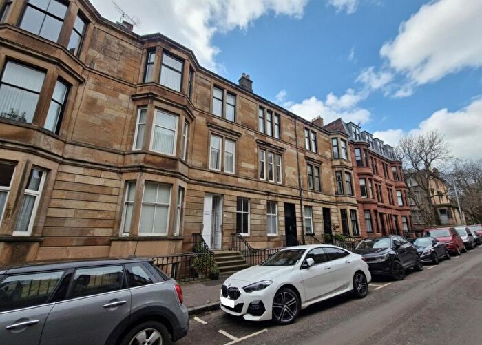 3 Bedroom Flat To Rent In Roxburgh Street, Dowanhill, G12