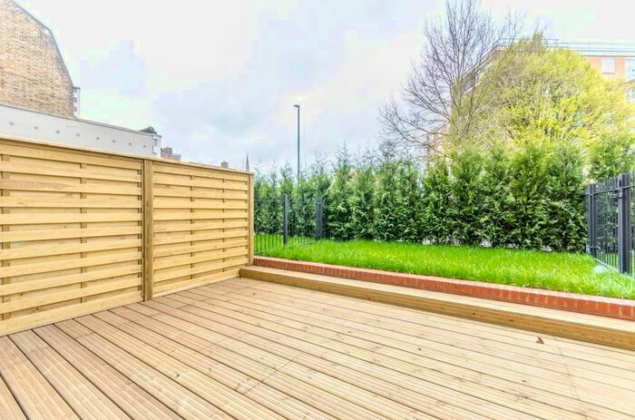 1 Bedroom Flat To Rent In Brentford High Street, Brentford, TW8