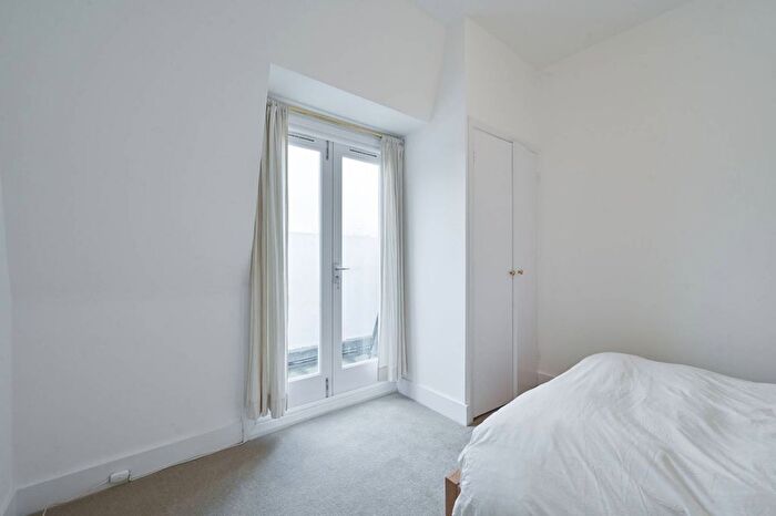 1 Bedroom Flat To Rent In Edbrooke Road, Maida Vale, London, W9