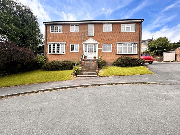2 Bedroom Flat For Sale In Godly Close, Rishworth, Sowerby Bridge, HX6