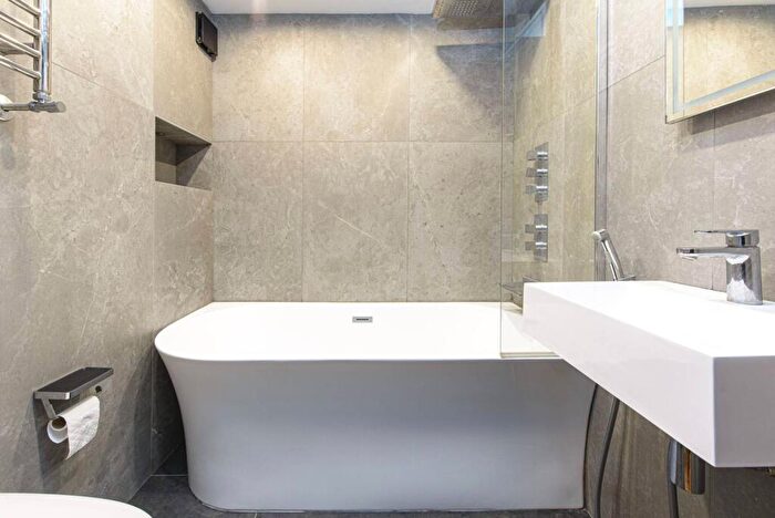 1 Bedroom Flat To Rent In Adelaide Road, Chalk Farm, Chalk Farm, London, NW3