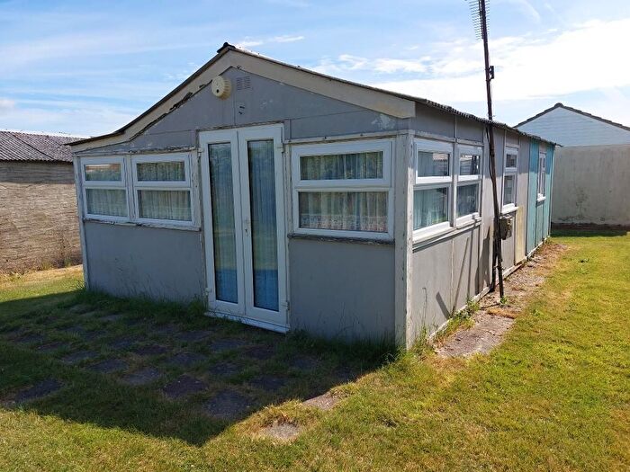 2 Bedroom Chalet For Sale In Park Avenue, Leysdown, Kent, ME12