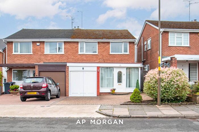 3 Bedroom Semi Detached House For Sale In Jasmin Croft, Kings Heath, Birmingham, West Midlands, B14