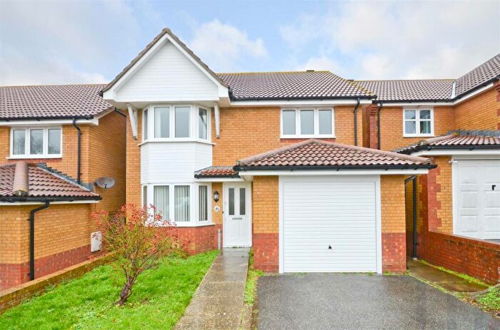 3 Bedroom Detached House To Rent In Sylvan Drive, Newport, Isle Of Wight, PO30