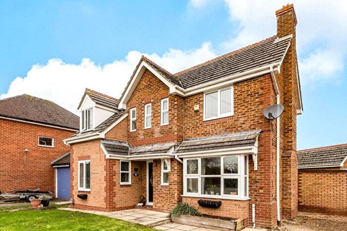 3 Bedroom Detached House For Sale In Loddon Drive, Didcot, Oxfordshire, OX11