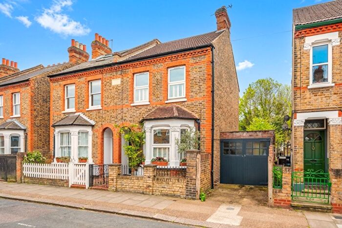 3 Bedroom Semi-Detached House For Sale In Mill Plat Avenue, Isleworth, TW7
